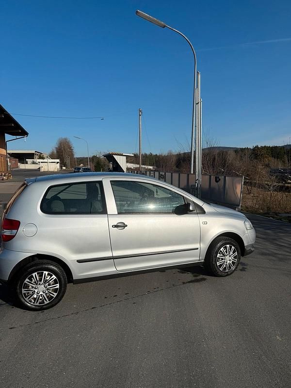 Gebraucht VW Fox 55 PS (40 kW) 2006 Silber Kleinwagen