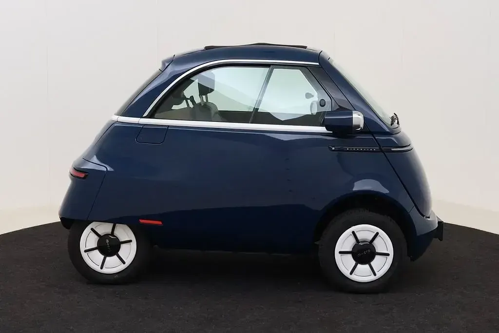 Neu Micro Microlino 11 kW (16 PS) 2025 Blau Kleinwagen