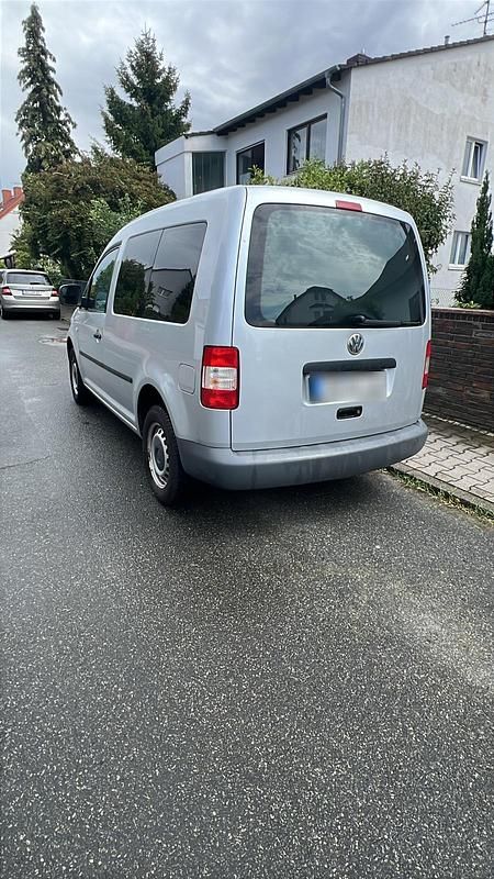 Second-hand VW Caddy 59 CP (43 kW) 2006 Argintiu Monovolum