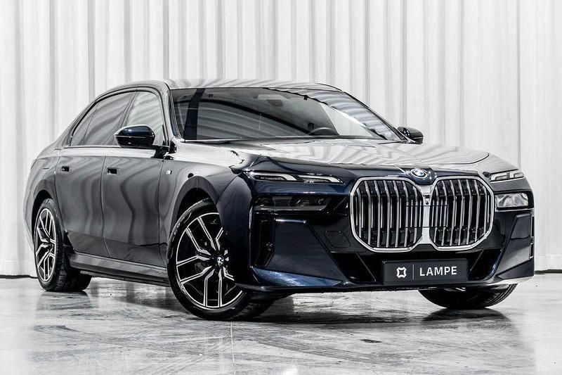 Schwarz Gebraucht 2023 BMW 750e Executive Limousine | 96.990 € (Superpreis) - Bild 1/4