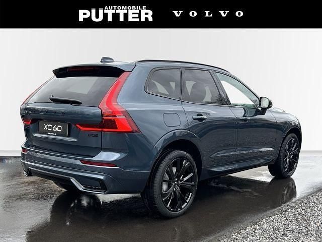 Neu Volvo XC60 Plus 250 PS (183 kW) 2026 Blau SUV
