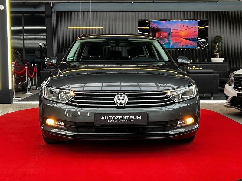 Gebraucht VW Passat 150 PS (110 kW) 2015 Grau Kombi