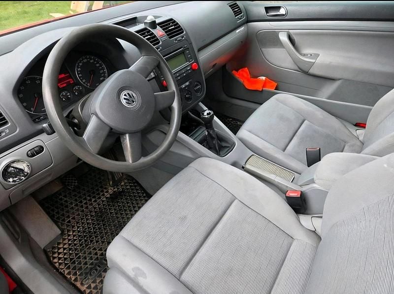 Gebraucht VW Golf V 110 PS (80 kW) 2004 Rot Kleinwagen