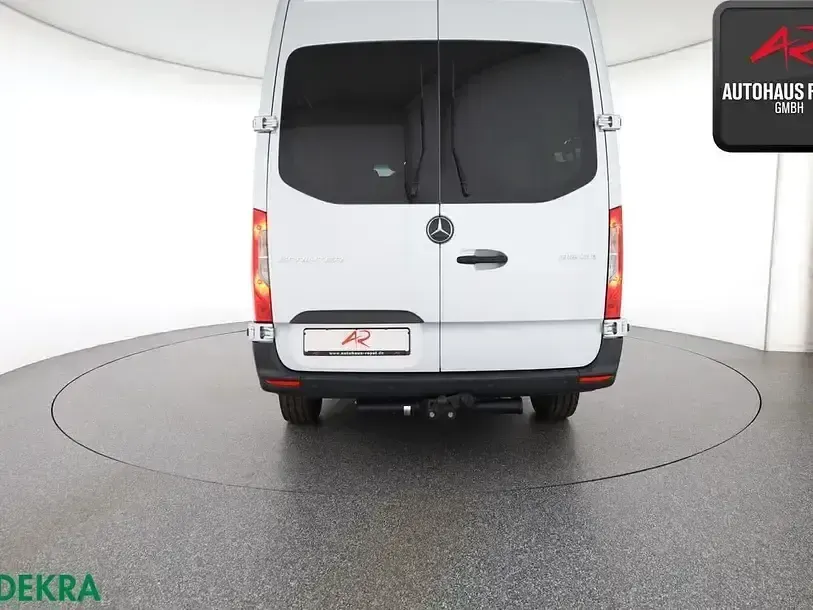Używany Mercedes Sprinter 163 KM (119 kW) 2021 Srebrny Van