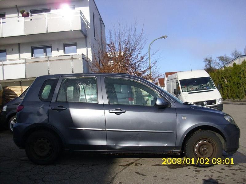 Gebraucht Mazda 2 Active 80 PS (58 kW) 2005 Grau Limousine