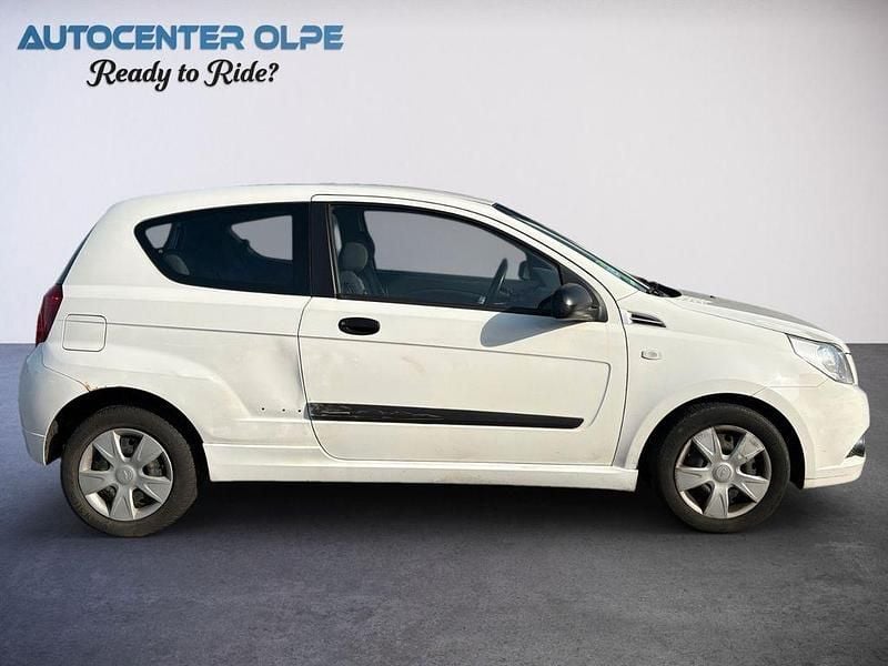 Gebraucht Chevrolet Aveo 84 PS (61 kW) 2010 Weiß Kleinwagen