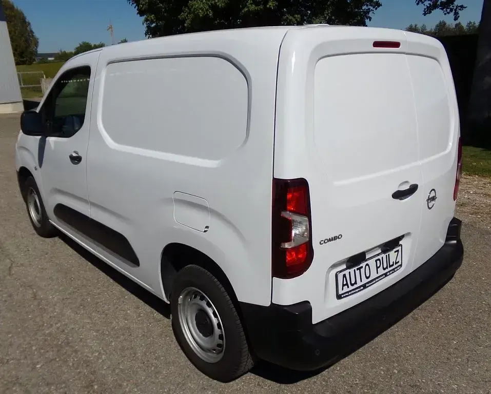 Gebraucht Opel Combo 102 PS (75 kW) 2024 Weiß Van / Kleinbus