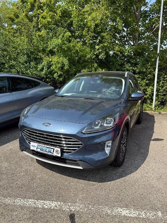 Chromablau metallic Gebraucht 2021 Ford Kuga Titanium SUV | 23.990 € (Fairer Preis) - Bild 1/4