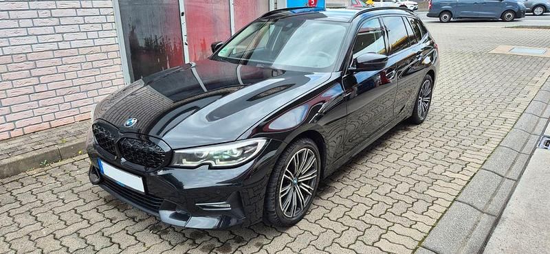 Schwarz Gebraucht 2020 BMW 320 Sport Line Limousine | 20.900 € (Fairer Preis) - Bild 1/4