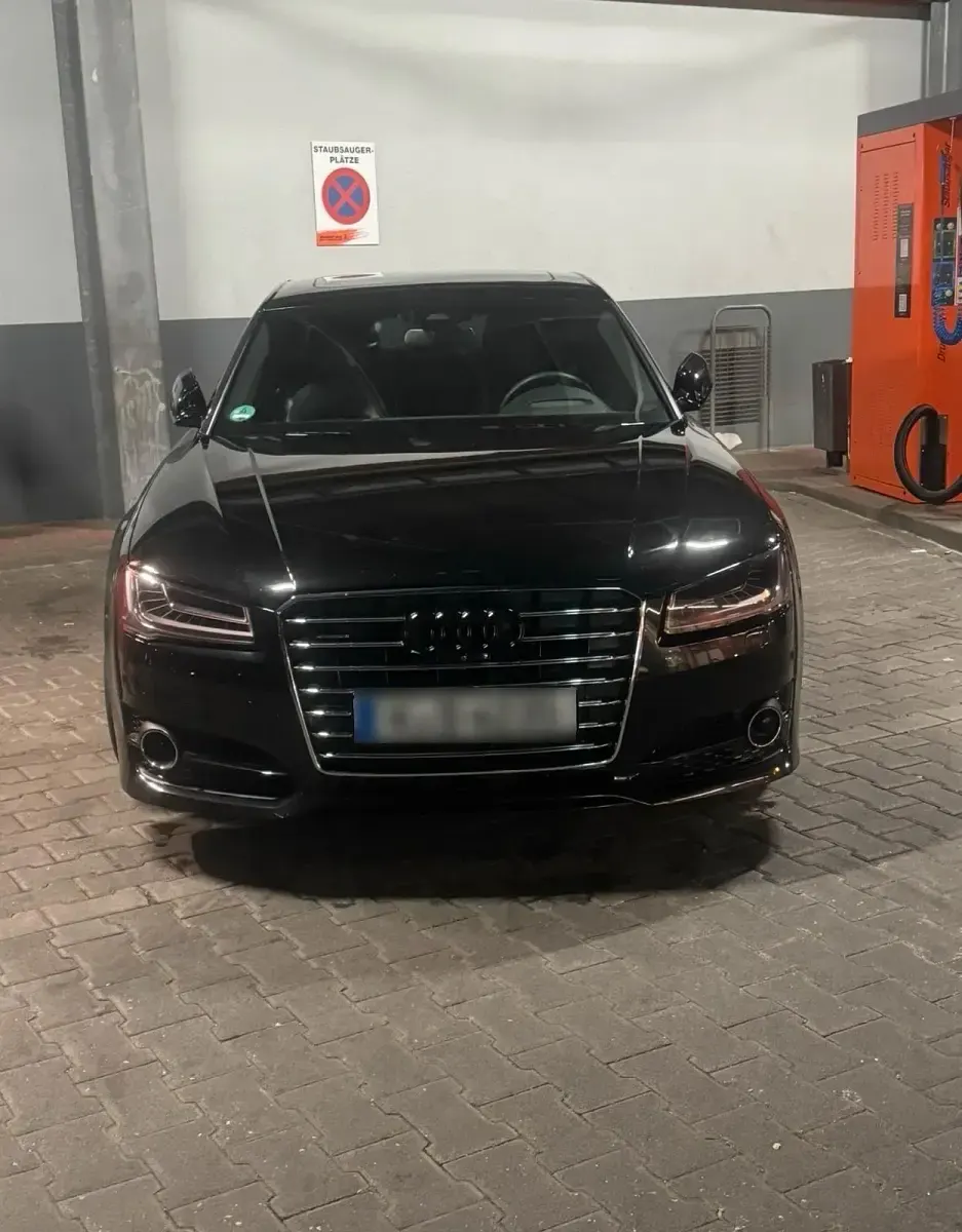 Gebraucht Audi A8 440 PS (323 kW) 2015 Schwarz Limousine