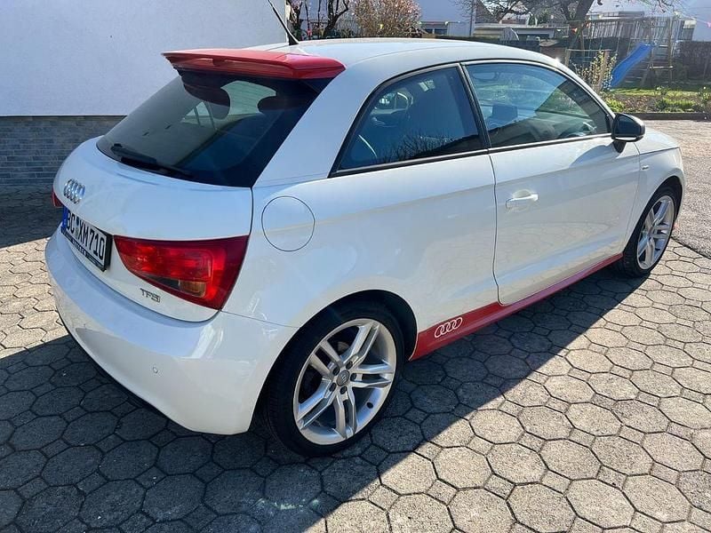 Gebraucht Audi A1 S-Line 122 PS (89 kW) 2011 Weiß Kleinwagen