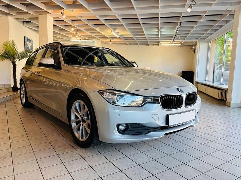 Silber Gebraucht 2015 BMW 320 Efficient Dynamics Kombi | 7.490 € (Guter Preis) - Bild 1/4