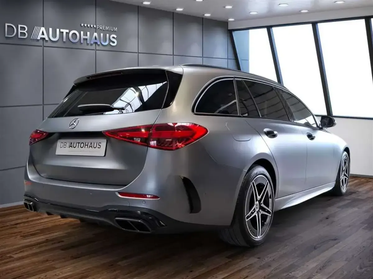 Gebraucht Mercedes C300e AMG line 313 PS (230 kW) 2023 Grau Kombi