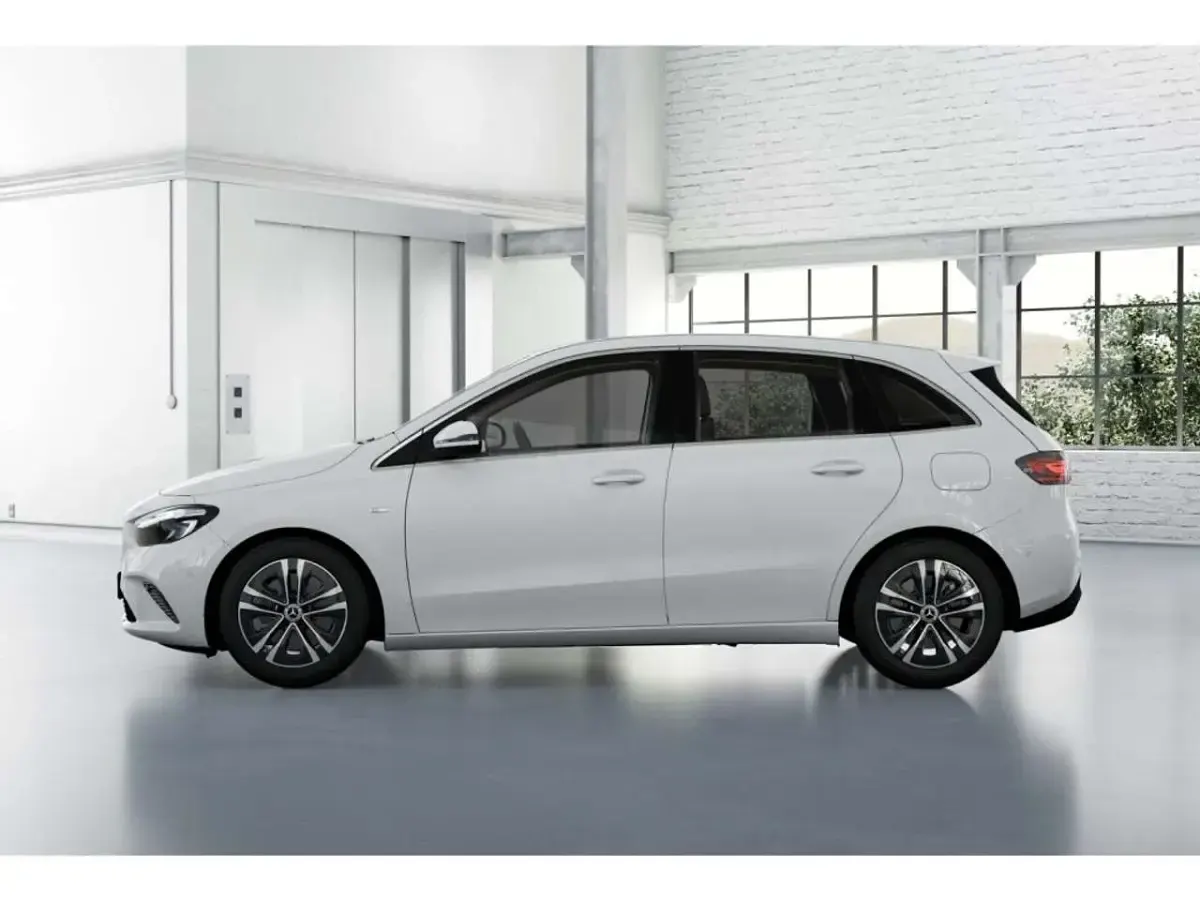 Gebraucht Mercedes B250e Progressive 163 PS (119 kW) 2025 Weiß Kleinwagen
