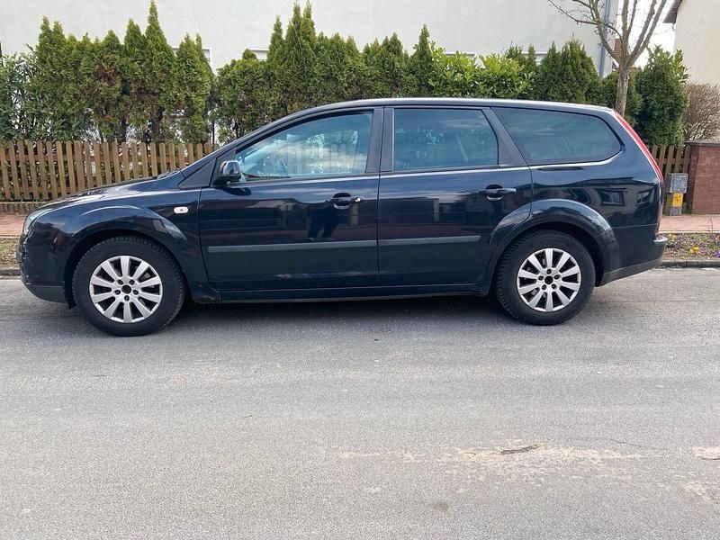 Gebraucht Ford Focus 100 PS (73 kW) 2007 Kombi