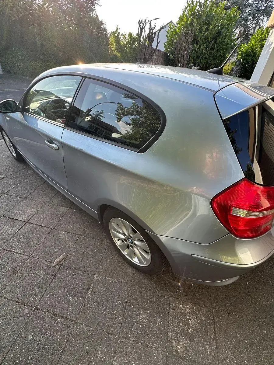 Gebraucht BMW 116 122 PS (89 kW) 2008 Blau Kleinwagen