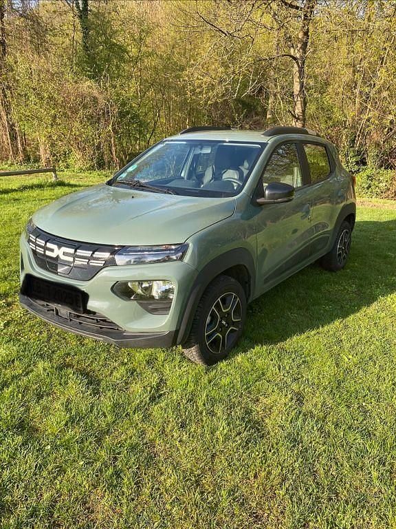 Używany Dacia Spring Essentiel 33 kW (45 KM) 2023 Zielony Hatchback