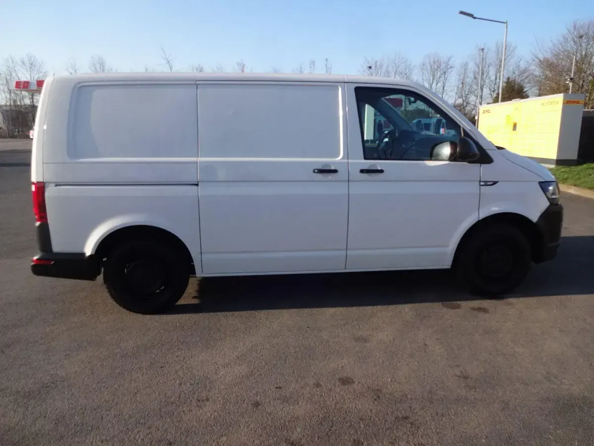 Gebraucht VW Transporter 102 PS (75 kW) 2017 Weiß Van