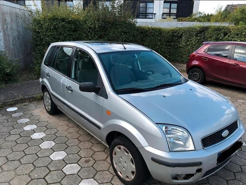 Second-hand Ford Fusion 2003 Gri Hatchback