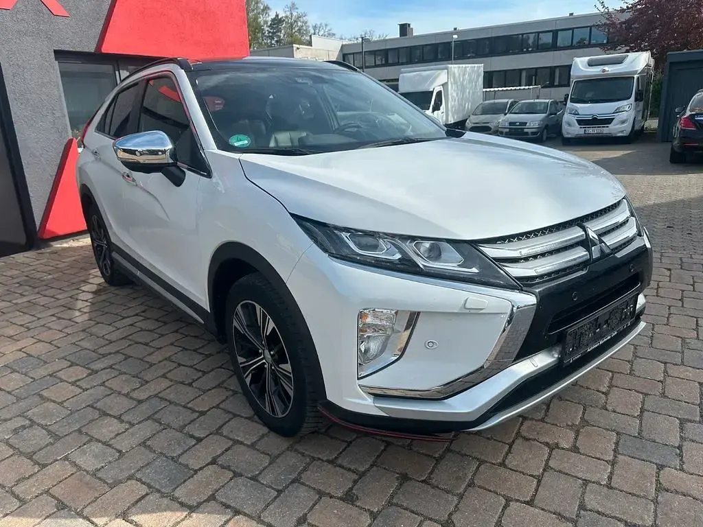 Gebraucht Mitsubishi Eclipse Cross Top 163 PS (119 kW) 2018 Weiß SUV