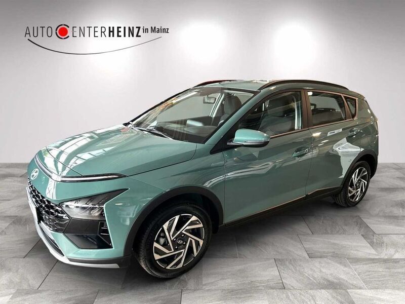 Grün Neu 2025 Hyundai Bayon Trend SUV | 24.690 € (Etwas zu teuer) - Bild 1/4