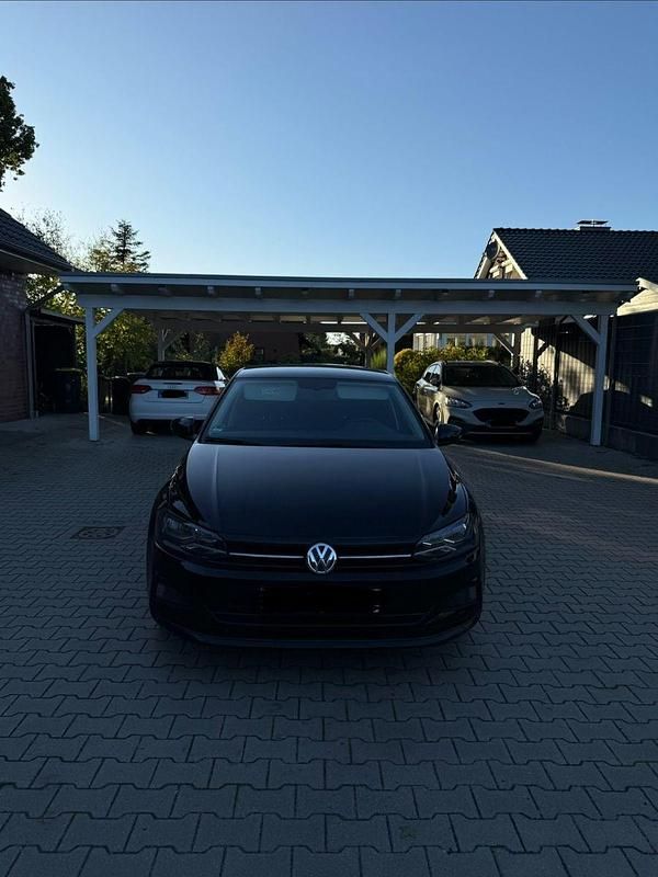 Schwarz Gebraucht 2017 VW Polo Comfortline Kleinwagen | 6.300 € (Fairer Preis) - Bild 1/4