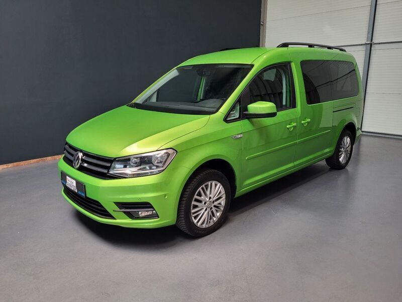 Grün Gebraucht 2018 VW Caddy Maxi Comfortline Van / Kleinbus | 26.950 € - Bild 1/4