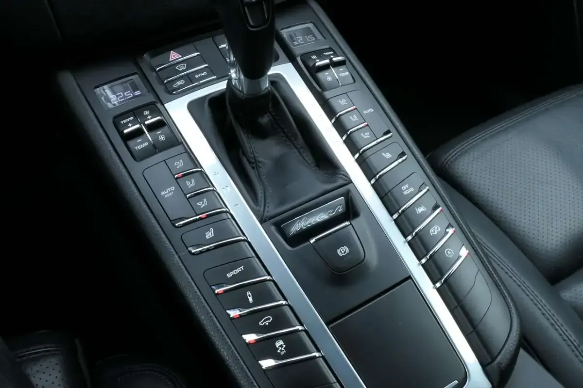 Gebraucht Porsche Macan 252 PS (185 kW) 2017 Weiß SUV