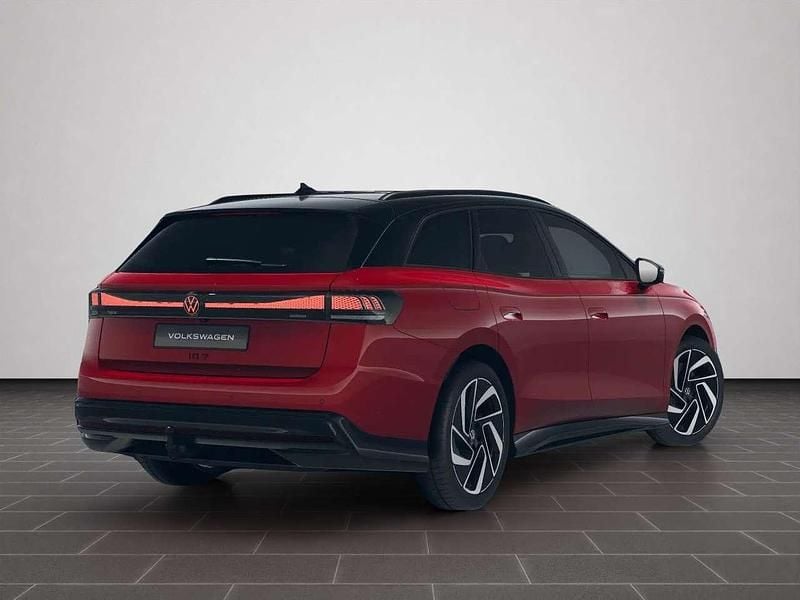 Gebraucht VW ID.7 Pro 210 kW (286 PS) 2025 Rot Kombi