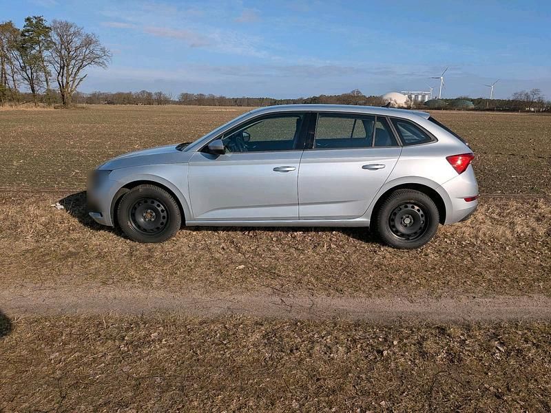 Gebraucht Skoda Scala Ambition 116 PS (85 kW) 2019 Silber Kleinwagen