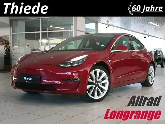 Usata Tesla Model 3 350 kW (476 CV) 2019 Rosso Berlina