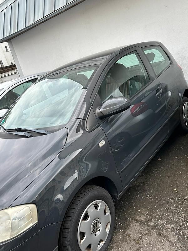 Gebraucht VW Fox 54 PS (39 kW) 2007 Grau Kleinwagen