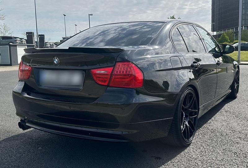 Usata BMW 325 218 CV (160 kW) 2009 Nero Berlina