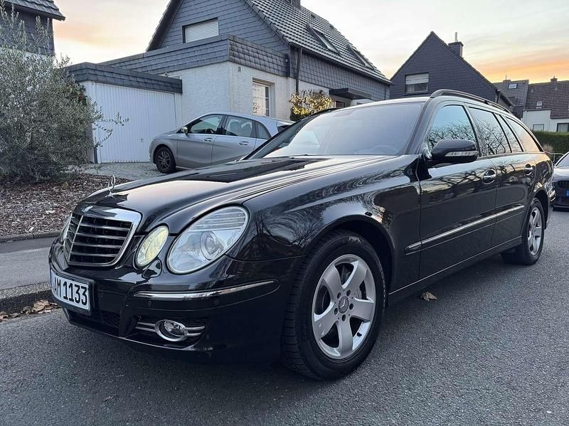Gebraucht 2006 Mercedes E320 Avantgarde Kombi | 6.200 € - Bild 1/4