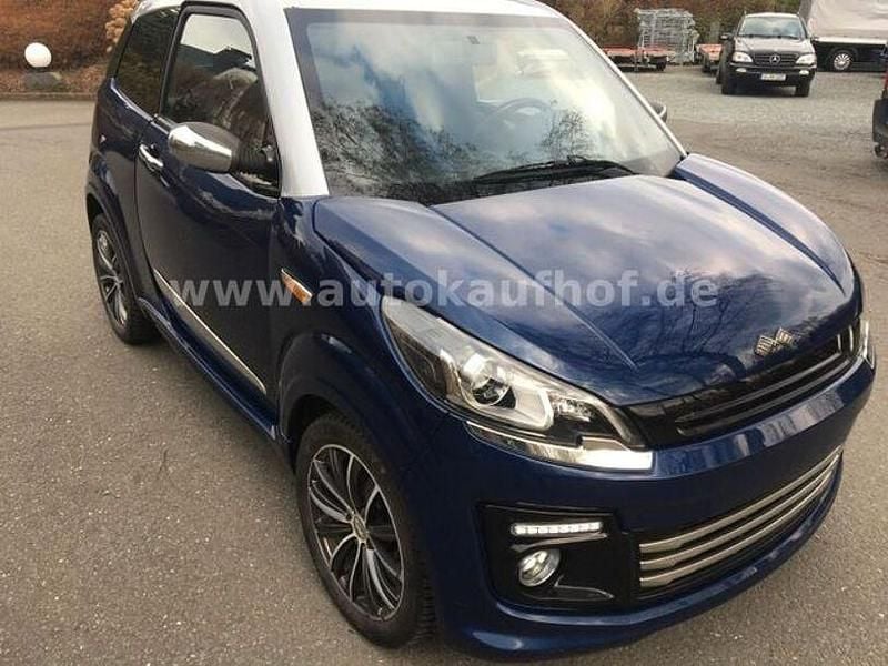 Second-hand Ligier JS50 2019 Albastru Hatchback