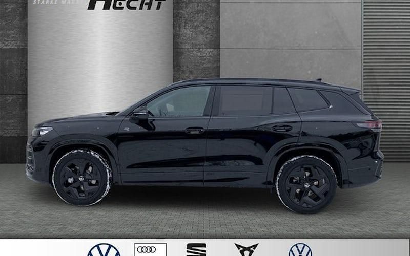 Neu VW Tayron Style 150 PS (110 kW) 2026 Grenadillschwarz metallic SUV