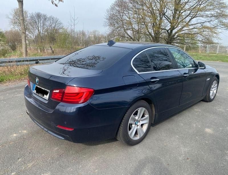 Gebraucht BMW 528 258 PS (189 kW) 2010 Blau Limousine