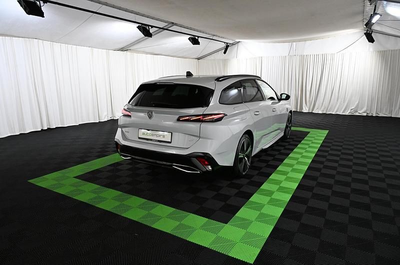 Gebraucht Peugeot 308 SW GT 131 PS (96 kW) 2024 Weiß Kombi