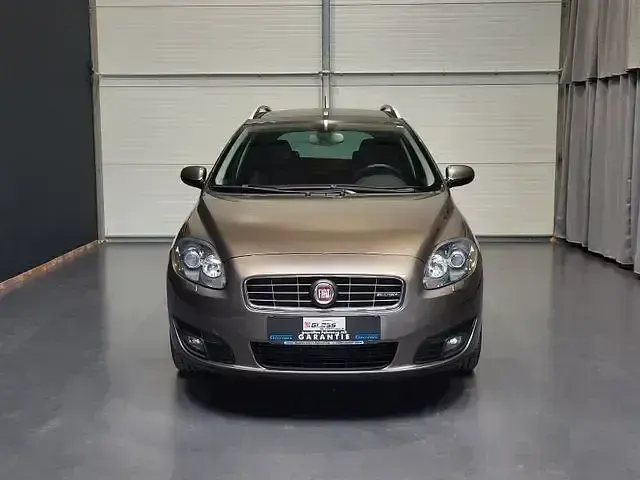 Gebraucht Fiat Croma Emotion 200 PS (147 kW) 2008 Grau Kombi