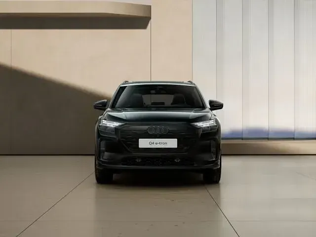 Neu Audi Q4 e-tron S-Line 219 kW (299 PS) 2026 Mythosschwarz metallic SUV