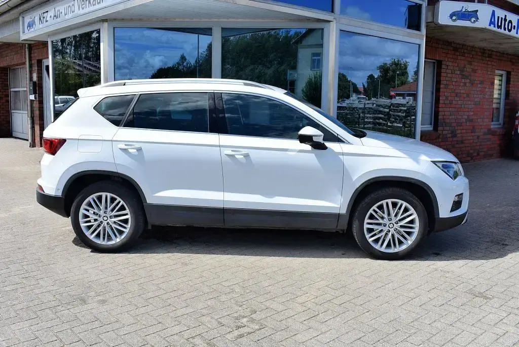 Gebraucht Seat Ateca 4Drive 190 PS (139 kW) 2017 Nevada weiß metallic SUV