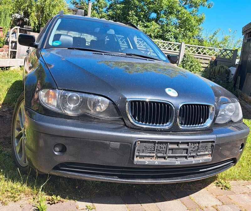 Schwarz Gebraucht 2004 BMW 325 Kombi | 2.250 € (Superpreis) - Bild 1/4