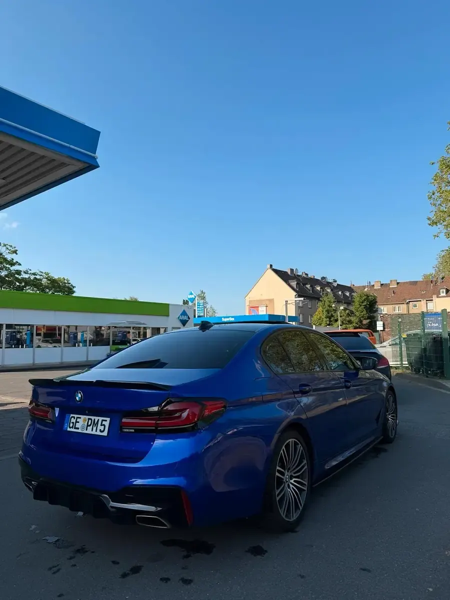 Gebraucht BMW 530 269 PS (197 kW) 2017 Blau Limousine