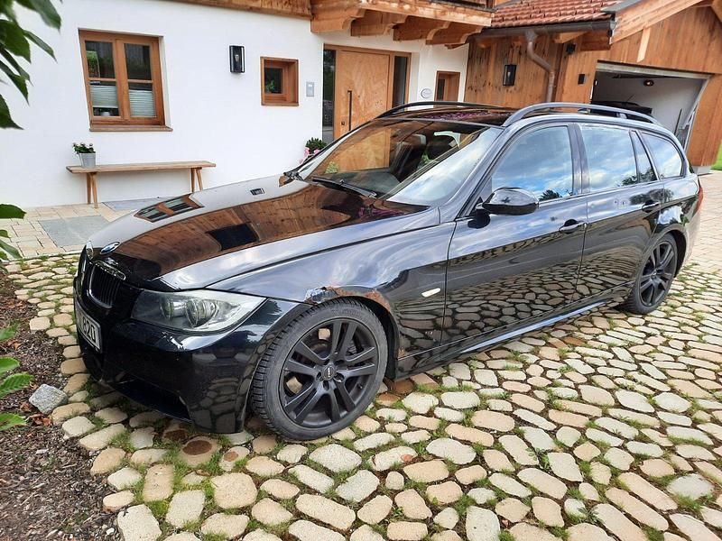 Schwarz Gebraucht 2006 BMW 330 M Sport Kombi | 4.800 € (Superpreis) - Bild 1/4