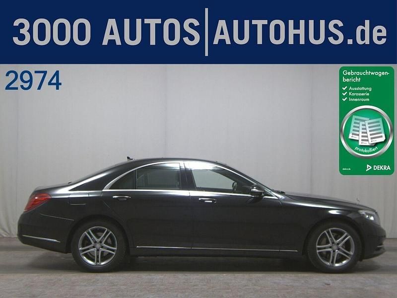 Obsidianschwarz metallic Gebraucht 2016 Mercedes S350 Limousine | 24.890 € - Bild 1/4
