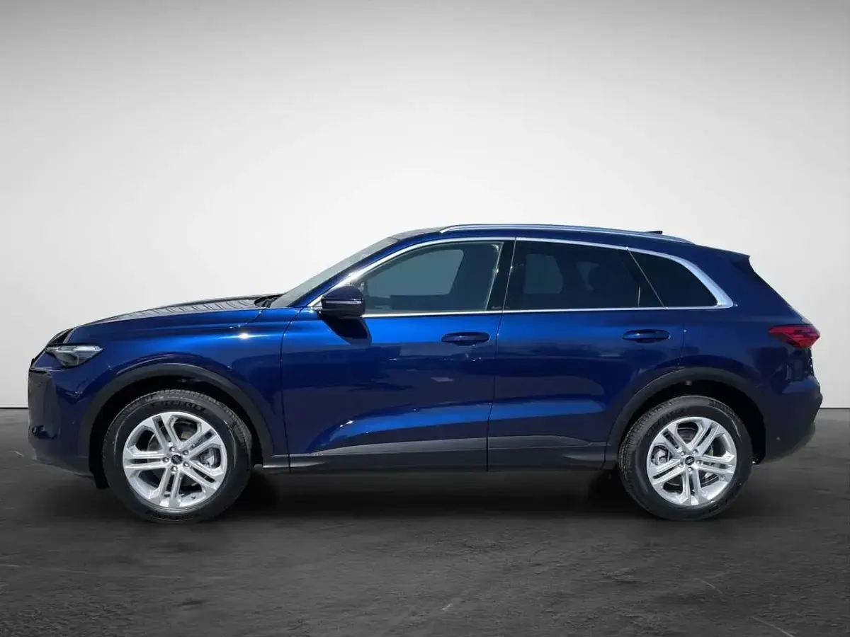 Neu Audi Q5 Sport 204 PS (150 kW) 2025 Blau SUV