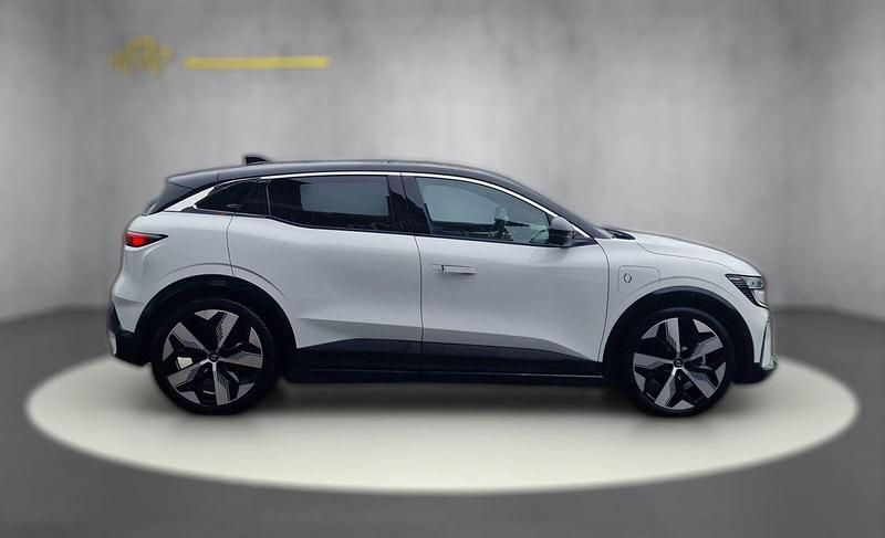Gebraucht Renault Megane E-Tech Techno 160 kW (218 PS) 2022 Weiß metallic