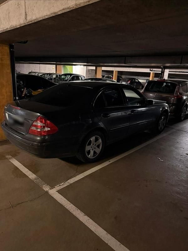 Gebraucht Mercedes E320 Classic 224 PS (164 kW) 2002 Grau Limousine