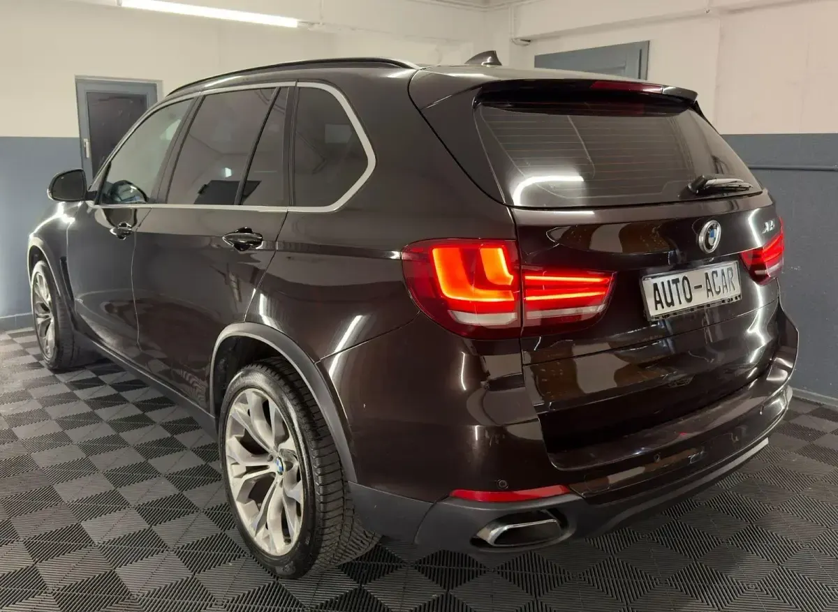Gebraucht BMW X5 Sport Line 449 PS (330 kW) 2013 Braun SUV