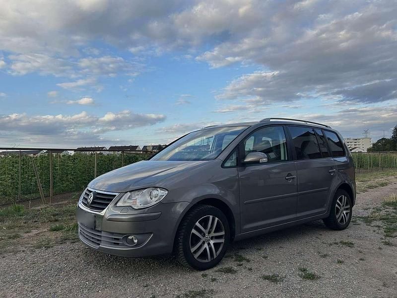 Gebraucht 2008 VW Touran Van / Kleinbus | 5.500 € (Etwas zu teuer) - Bild 1/4